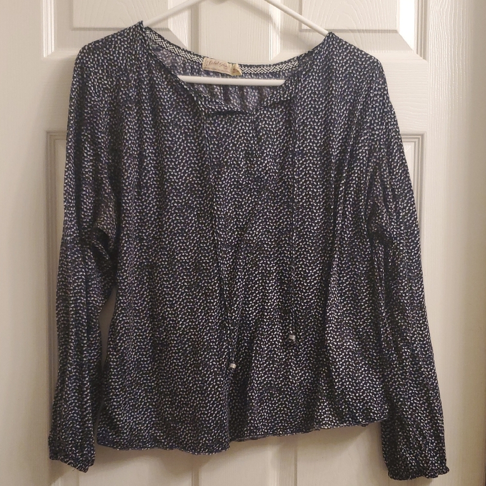 Faded Glory Black and White Blouse